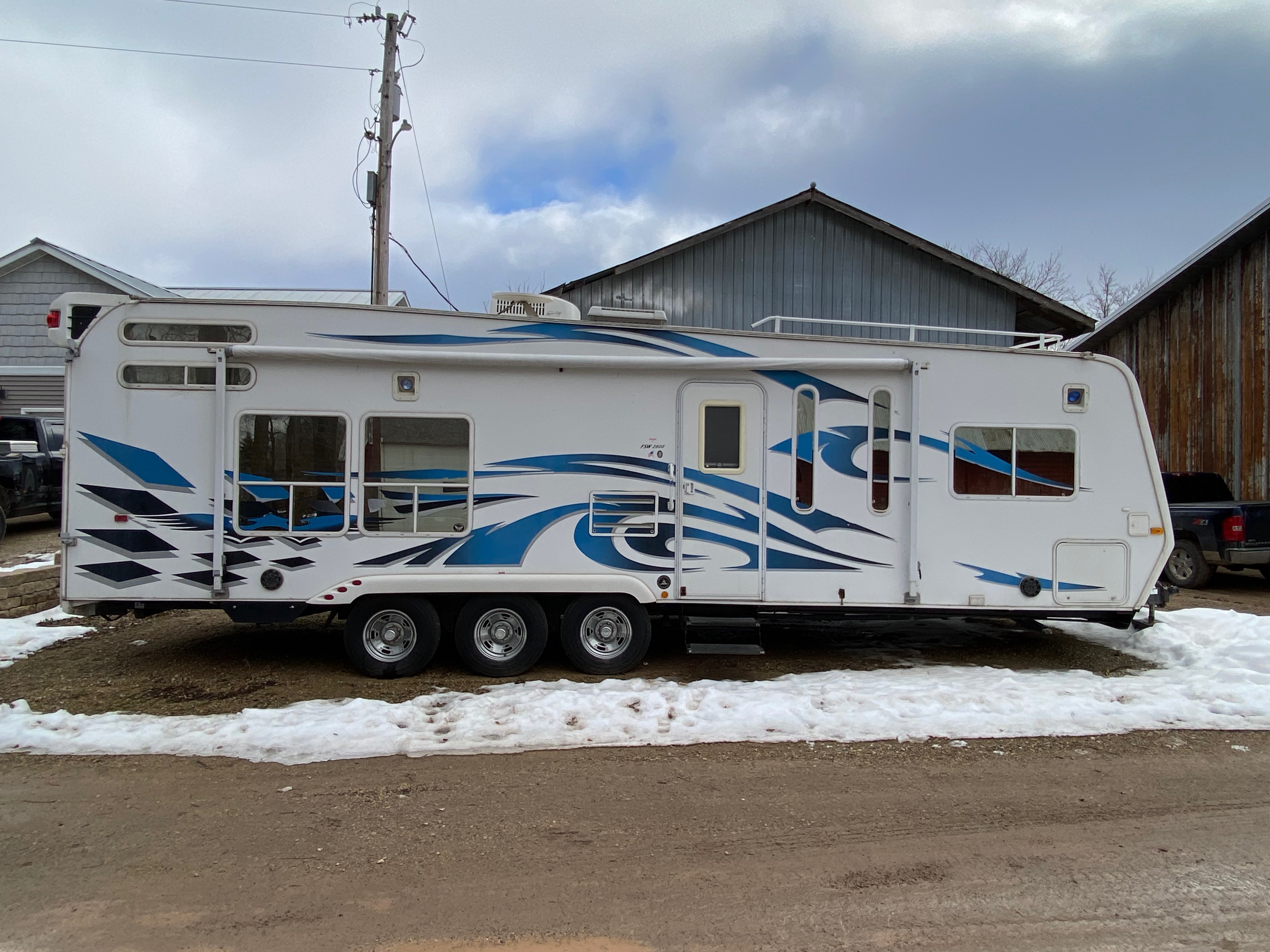 2008 WEEKEND WARRIOR RV FSW 2800 - Image 5